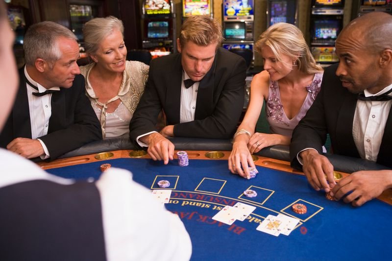 Co se řeší aktuálně na online casino fórech? [28/8]🤔