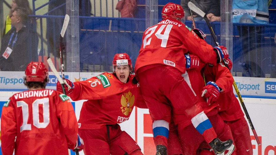 O zlato si na MS hokejistů do 20 let zahraje Kanada s Ruskem, v souboji o bronz uvidíme severské derby