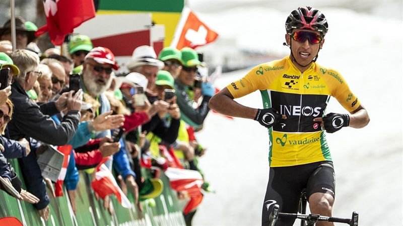 Vítěz Tour de France Bernal se podrobil druhé operaci páteře