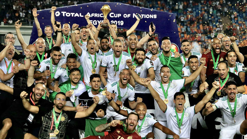 Alžírsko slaví vítězství na AFCON 2019